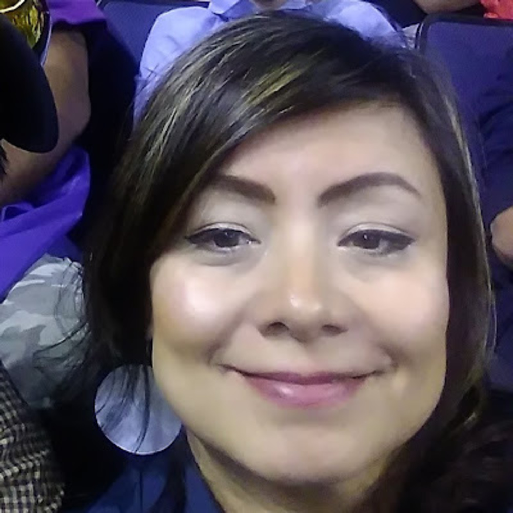 Meet your Posher, Desiree